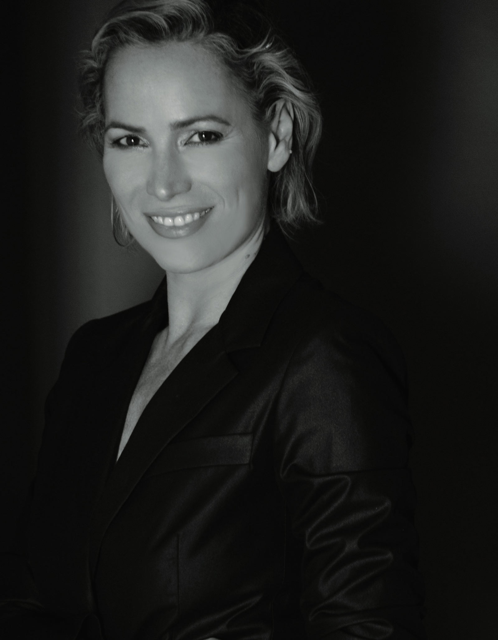 Katalin Andreides — Art Law Specialist